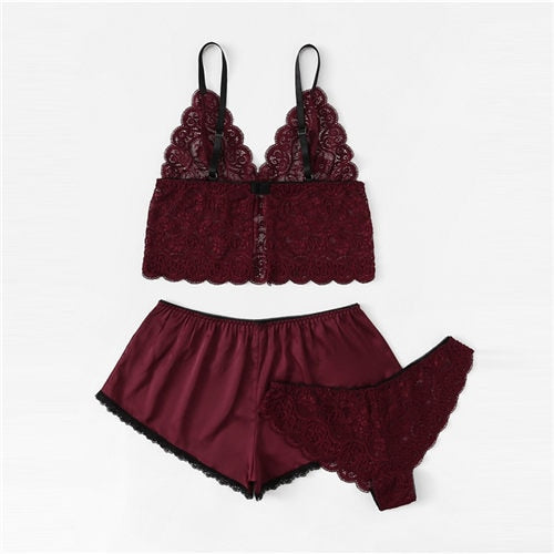 Ensemble lingerie en dentelle et satin - soutien-gorge, tanga et shorty