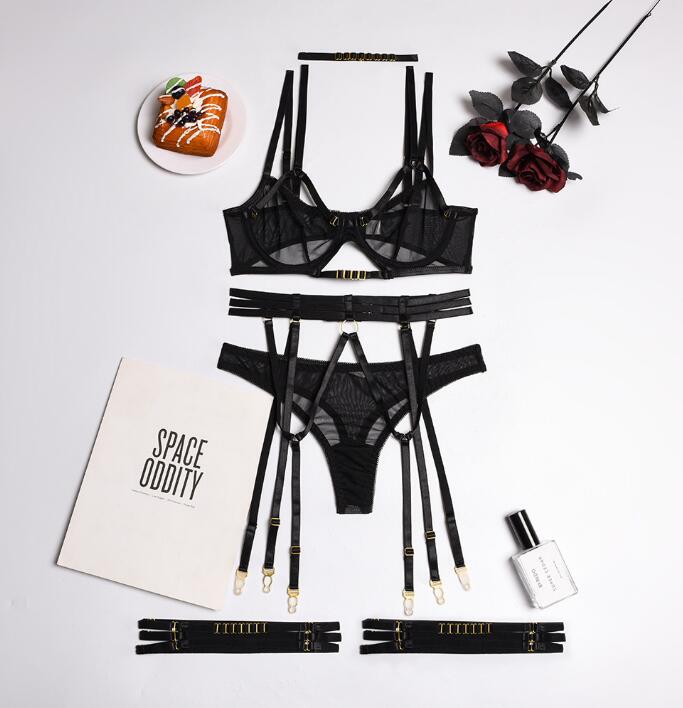 Ensemble 6 pièces - soutien-gorge, string, porte-jarretelles, jarretieres, tour de cou