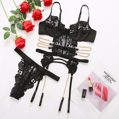 Ensemble 3 pièces- soutien-gorge en dentelle, porte-jarretelles et string assorti