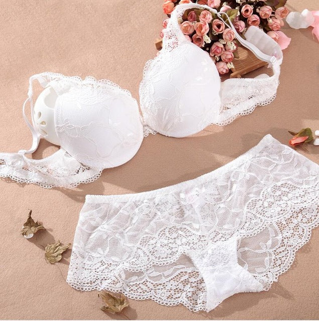 Lace bra and panty set